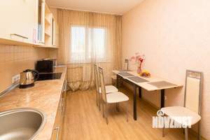 2-к квартира, посуточно, 80м2, 1/1 этаж