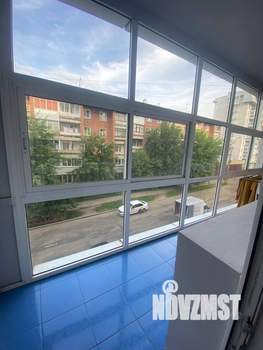 Студия квартира, посуточно, 42м2, 3/9 этаж