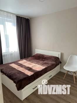 1-к квартира, посуточно, 34м2, 10/18 этаж