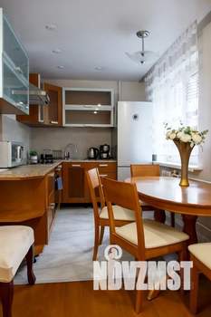 2-к квартира, посуточно, 60м2, 1/4 этаж