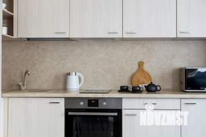 1-к квартира, посуточно, 37м2, 3/10 этаж