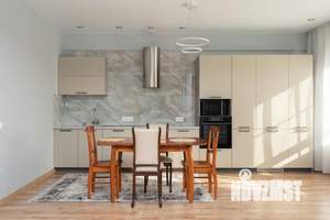 3-к квартира, на длительный срок, 100м2, 4/6 этаж