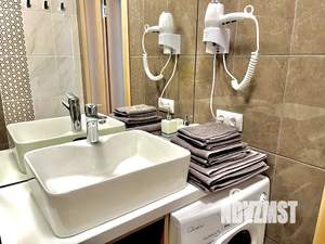 1-к квартира, посуточно, 40м2, 11/16 этаж