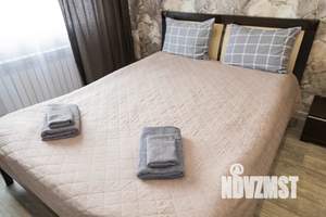 1-к квартира, посуточно, 40м2, 12/18 этаж