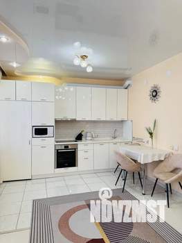 Студия квартира, посуточно, 38м2, 2/11 этаж
