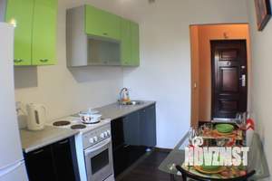 1-к квартира, посуточно, 38м2, 5/9 этаж