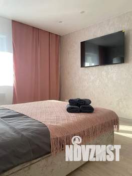 1-к квартира, посуточно, 32м2, 7/9 этаж