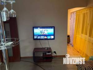 Студия квартира, посуточно, 42м2, 8/9 этаж