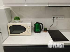 Студия квартира, посуточно, 37м2, 10/17 этаж