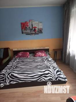 Студия квартира, посуточно, 40м2, 2/10 этаж