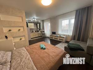 Студия квартира, посуточно, 40м2, 3/10 этаж