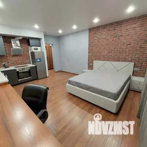 Студия квартира, посуточно, 35м2, 2/15 этаж