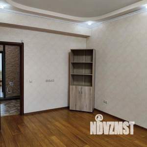 5-к квартира, на длительный срок, 177м2, 2/6 этаж