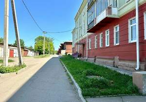 3-к квартира, вторичка, 81м2, 1/3 этаж