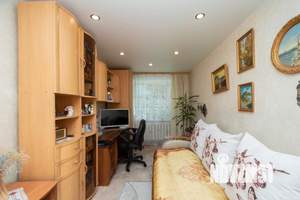 3-к квартира, вторичка, 56м2, 1/4 этаж