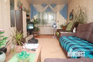 2-к квартира, вторичка, 42м2, 3/5 этаж