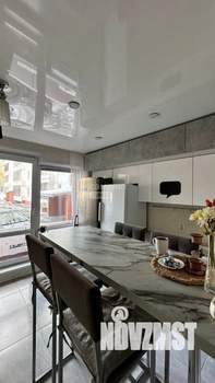 4-к квартира, вторичка, 100м2, 1/9 этаж