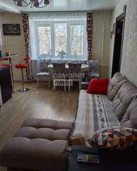 2-к квартира, вторичка, 43м2, 1/4 этаж