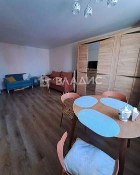 2-к квартира, вторичка, 42м2, 4/4 этаж