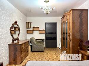 4-к квартира, вторичка, 106м2, 1/10 этаж