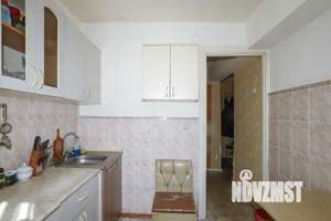 2-к квартира, вторичка, 42м2, 1/2 этаж