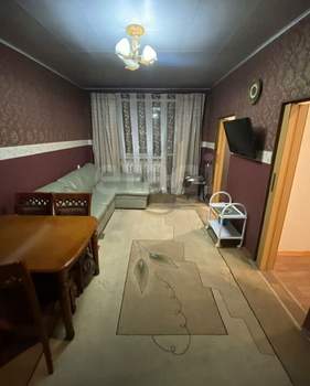 4-к квартира, вторичка, 61м2, 5/5 этаж