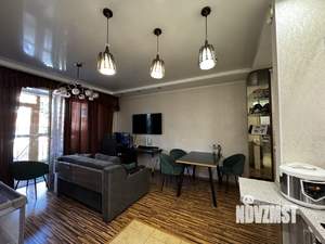 2-к квартира, вторичка, 61м2, 1/4 этаж