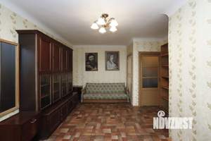 2-к квартира, вторичка, 42м2, 3/4 этаж