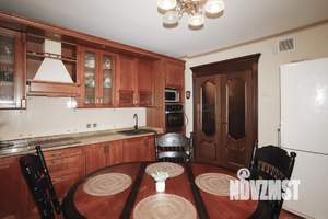 3-к квартира, вторичка, 131м2, 1/6 этаж