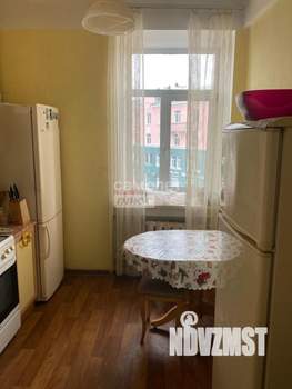 2-к квартира, вторичка, 63м2, 3/5 этаж