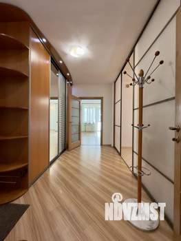 2-к квартира, вторичка, 93м2, 2/5 этаж