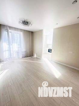 2-к квартира, вторичка, 63м2, 1/17 этаж