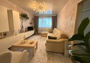 2-к квартира, вторичка, 42м2, 1/5 этаж