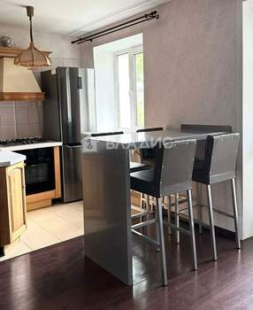 2-к квартира, вторичка, 42м2, 4/4 этаж