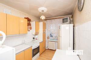 4-к квартира, вторичка, 63м2, 5/5 этаж