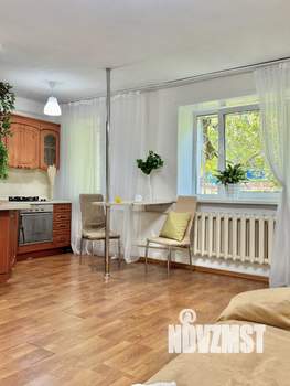 2-к квартира, вторичка, 43м2, 1/4 этаж