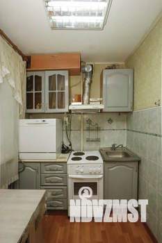 2-к квартира, вторичка, 43м2, 1/4 этаж