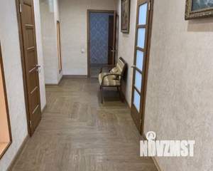 4-к квартира, вторичка, 125м2, 1/8 этаж