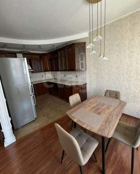 2-к квартира, вторичка, 74м2, 3/6 этаж