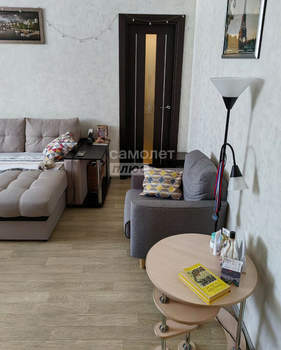 2-к квартира, вторичка, 43м2, 1/4 этаж