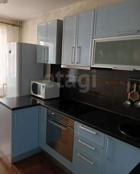 2-к квартира, вторичка, 61м2, 4/10 этаж