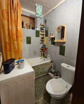 2-к квартира, вторичка, 43м2, 1/4 этаж