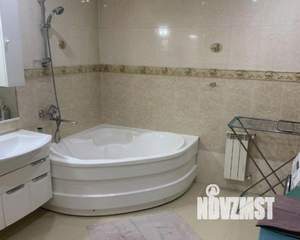 4-к квартира, вторичка, 125м2, 1/8 этаж