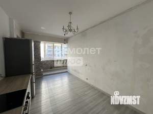 3-к квартира, вторичка, 80м2, 1/6 этаж