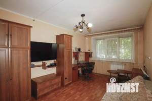 2-к квартира, вторичка, 43м2, 1/4 этаж