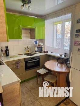 2-к квартира, вторичка, 42м2, 1/4 этаж