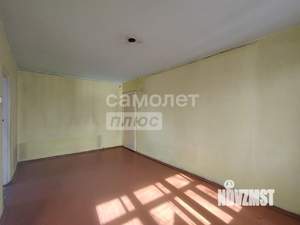 4-к квартира, вторичка, 61м2, 3/5 этаж