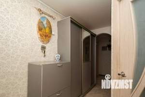 3-к квартира, вторичка, 56м2, 1/4 этаж