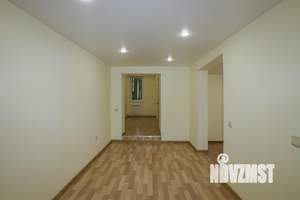 3-к квартира, вторичка, 103м2, 1/2 этаж