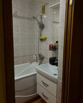 3-к квартира, вторичка, 63м2, 5/5 этаж